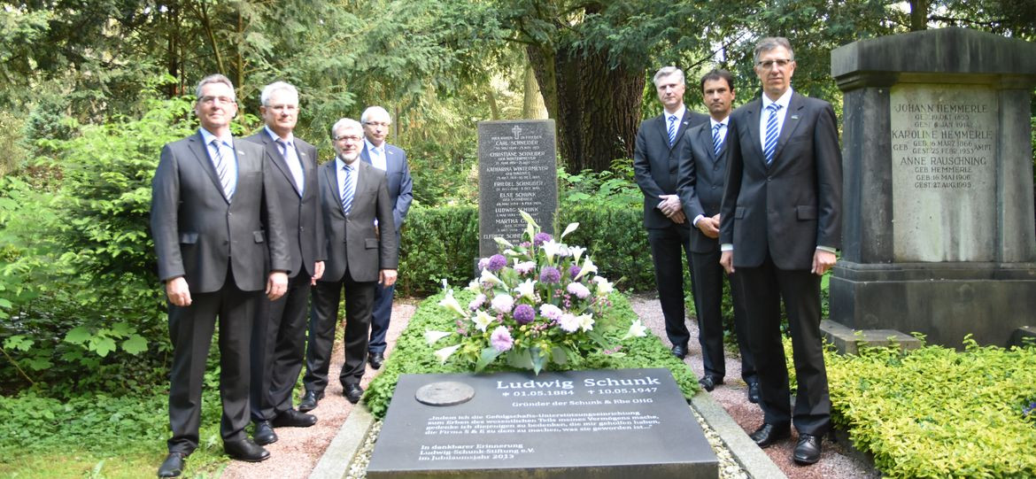 Commemorating the founder of the Schunk Group