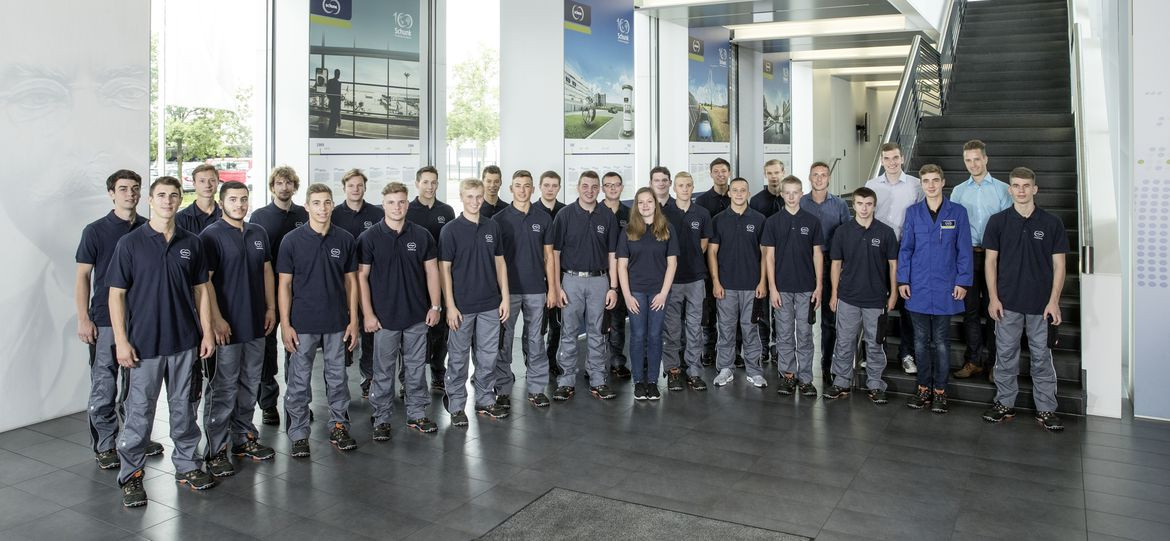 In Mittelhessen, 40 new apprentices are starting their careers at Schunk and Weiss Technik