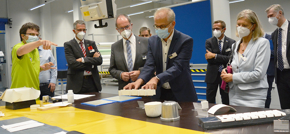 Schunk eröffnet Innovationszentrum im Beisein von Wirtschaftsminister Al-Wazir
